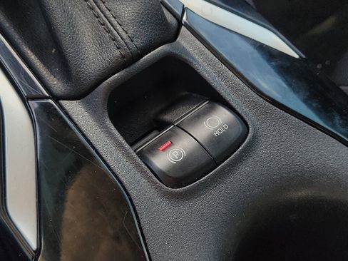 Used 2022 Toyota Corolla LE image 30