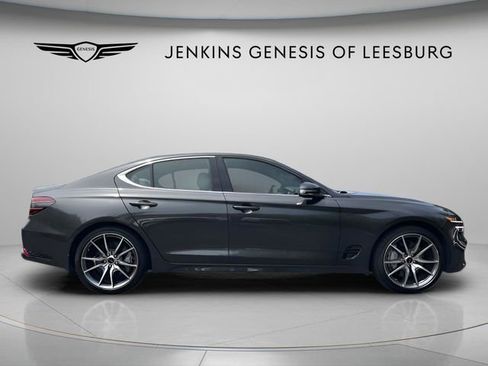 Used 2025 Genesis G70 2.5T image 2