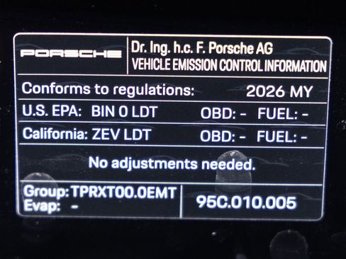 New 2026 Porsche Macan 4 Electric image 36