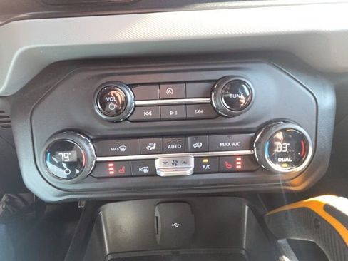 Used 2021 Ford Bronco Badlands image 24