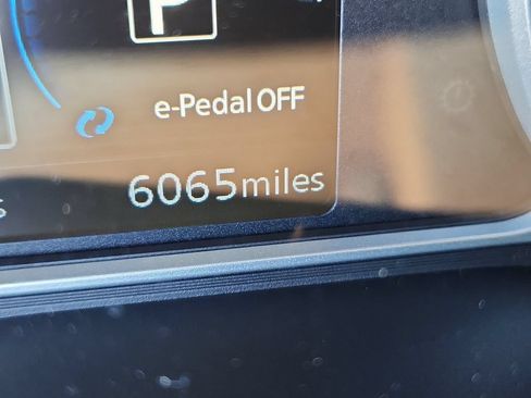 Used 2025 Nissan Leaf S FWD image 22