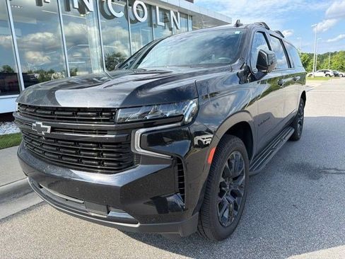Used 2023 Chevrolet Suburban RST w/ Sport Performance Package AWD/4WD image 10