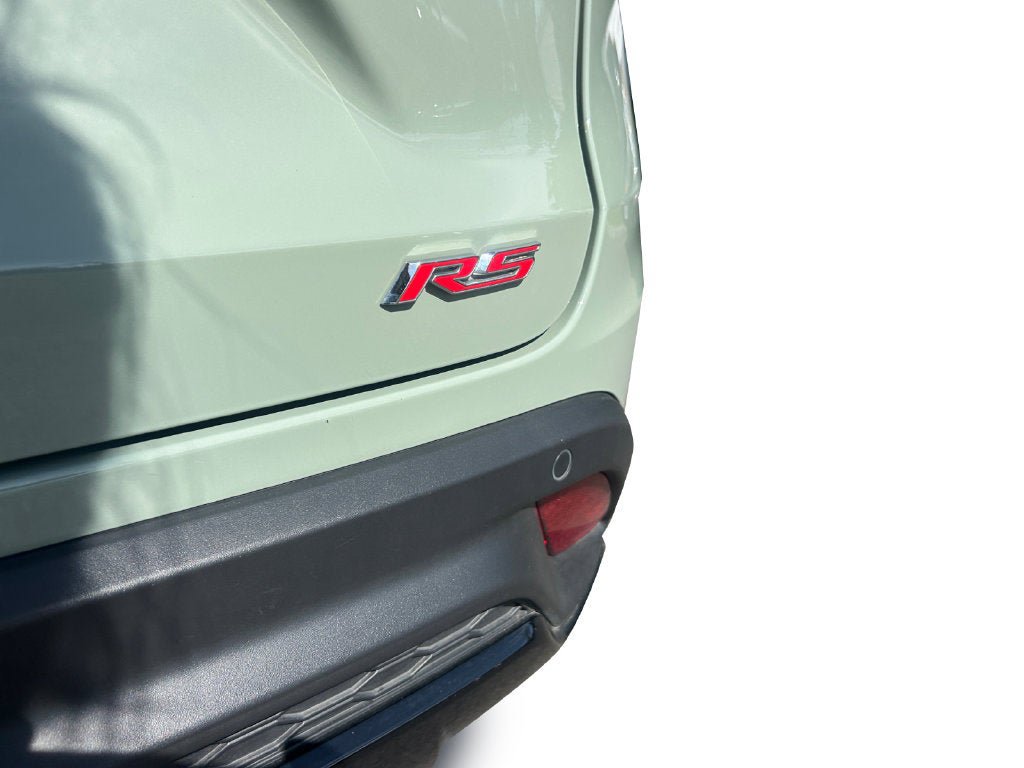 Used 2024 Chevrolet Trax RS w/ Sunroof Package FWD image 33