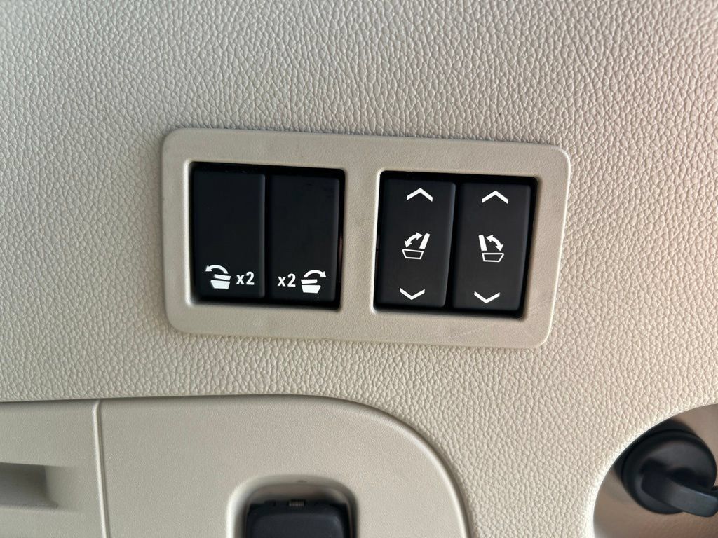 Used 2019 GMC Yukon Denali w/ Denali Ultimate Package RWD image 13