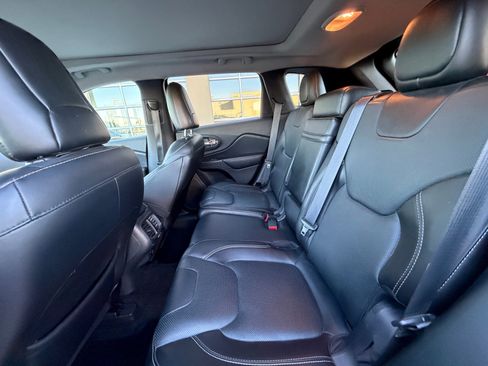 Used 2015 Jeep Cherokee Limited w/ Luxury Group image 17