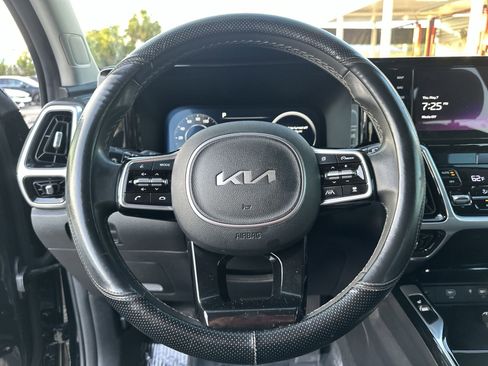Used 2023 Kia Sorento SX FWD image 11