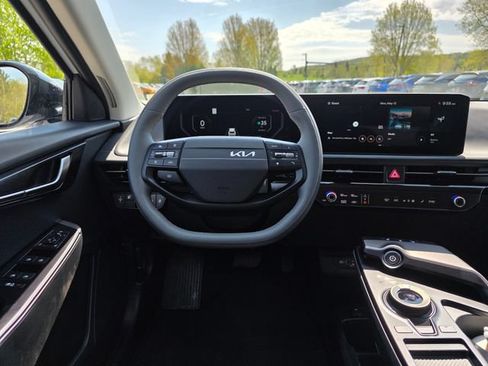 New 2026 Kia EV6 Wind AWD/4WD image 18