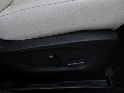 Certified 2024 Ford Edge Titanium AWD/4WD image 37