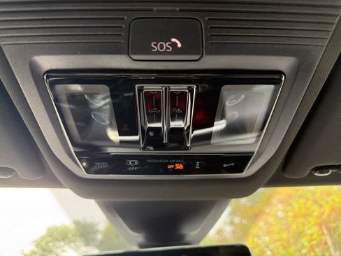 New 2026 Volkswagen Atlas Cross Sport SEL R-Line image 21