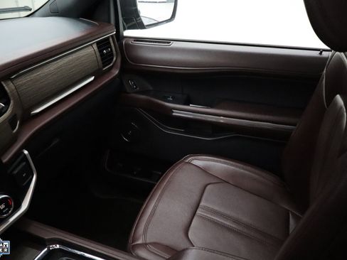 Used 2024 Ford Expedition Max Limited image 21