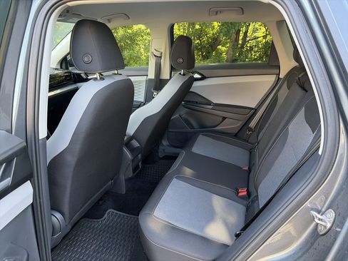 Used 2023 Volkswagen Taos S FWD image 19