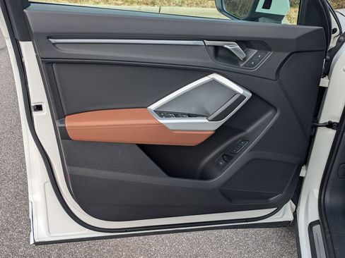 Used 2023 Audi Q3 2.0T Premium Plus w/ Premium Plus Package image 19