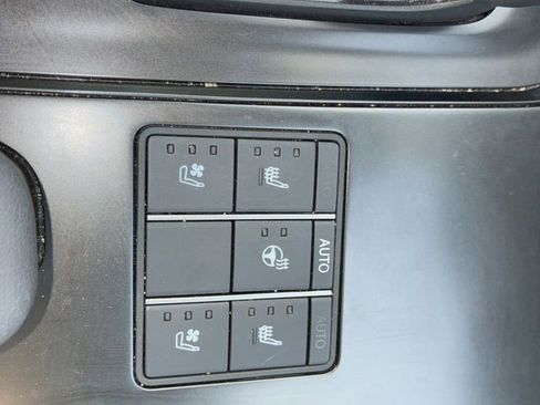 Used 2025 Lexus UX 300h FWD image 16