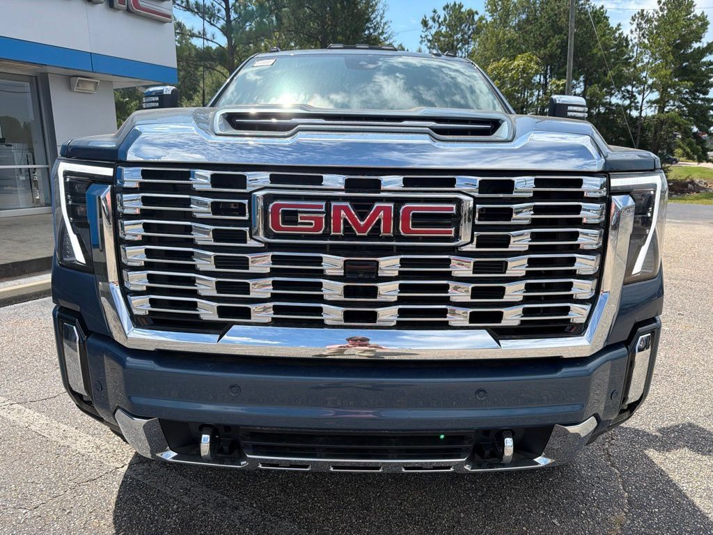 New 2026 GMC Sierra 2500 Denali w/ Denali Reserve Package AWD/4WD image 8
