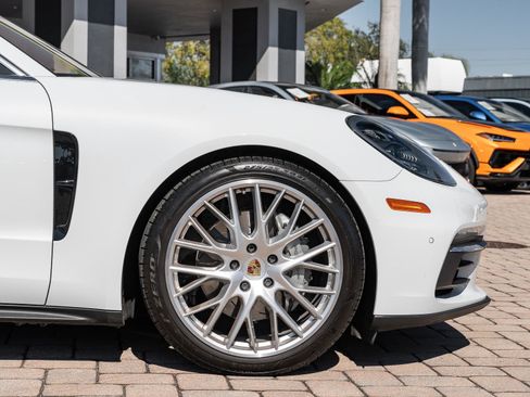 Used 2018 Porsche Panamera 4S image 25