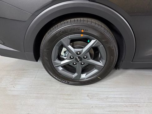 New 2026 Kia K4 FWD image 10