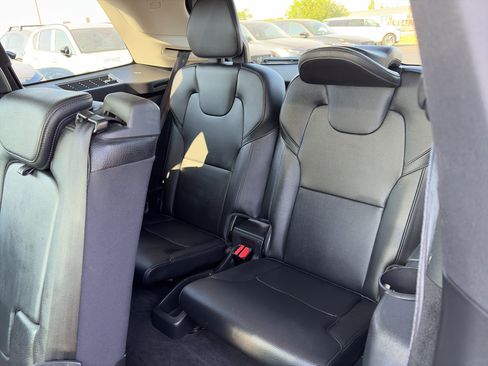 Used 2018 Volvo XC90 T6 Momentum w/ Convenience Package AWD/4WD image 15