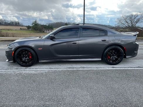 Used 2016 Dodge Charger R/T Scat Pack w/ Beats Audio Group image 24