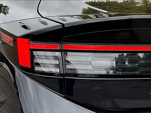 Used 2024 Hyundai Sonata Limited image 29