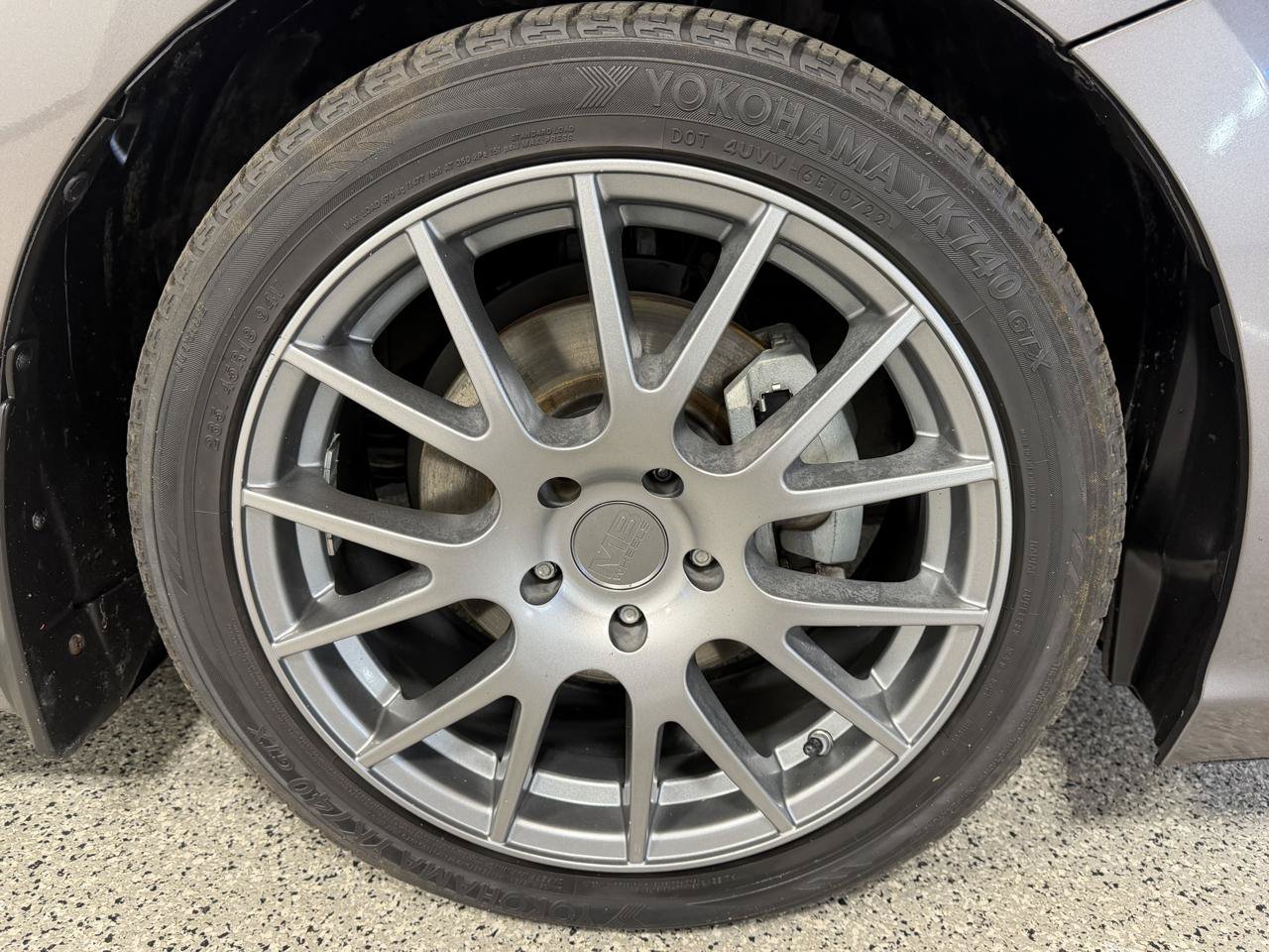 Used 2018 Toyota Camry XSE FWD image 9