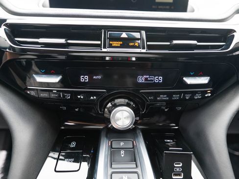 Certified 2023 Acura MDX SH-AWD w/ Technology Package image 36