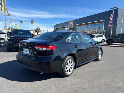 Used 2025 Toyota Corolla LE image 10
