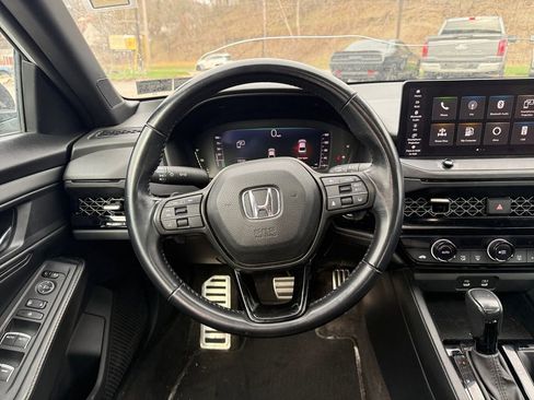 Used 2023 Honda Accord Sport image 15