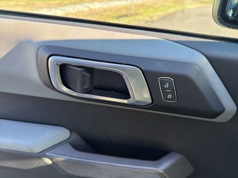 Used 2022 Ford Bronco Badlands image 18