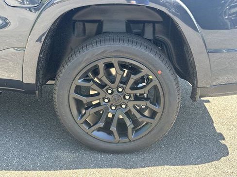 New 2026 RAM 1500 Limited AWD/4WD image 18