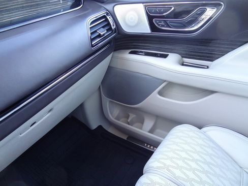 Used 2023 Lincoln Navigator L Black Label image 61