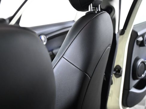 Used 2019 MINI Cooper 4-Door Hardtop FWD image 24