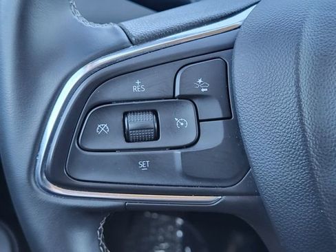 Used 2025 Buick Encore GX Preferred AWD/4WD image 16