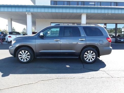 Used 2011 Toyota Sequoia Limited AWD/4WD image 2