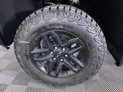 New 2026 Chevrolet Silverado 1500 Custom Trail Boss AWD/4WD image 14