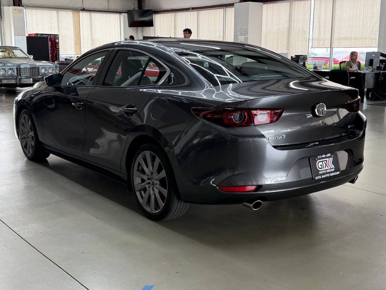 Used 2021 MAZDA MAZDA3 s FWD image 4