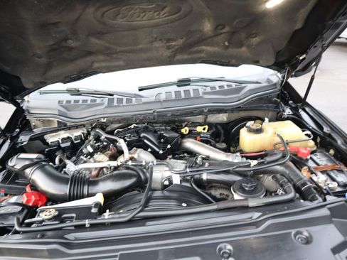 Used 2019 Ford F250 Lariat w/ Lariat Ultimate Package AWD/4WD image 19