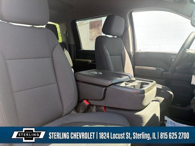 Used 2021 Chevrolet Silverado 2500 Custom w/ Custom Value Package AWD/4WD image 12