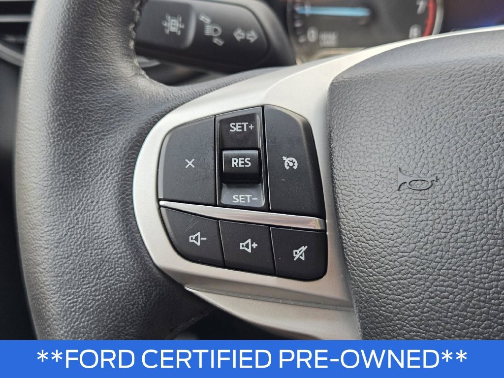 Used 2023 Ford Explorer XLT AWD/4WD image 31