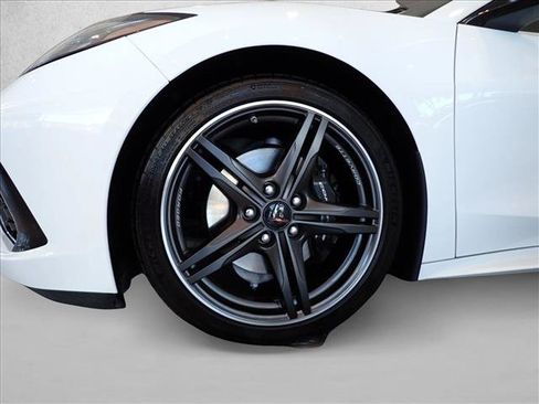 Used 2025 Chevrolet Corvette Stingray Preferred Conv w/ 2LT RWD image 7