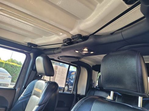 Certified 2023 Jeep Gladiator Mojave w/ Cold Weather Group AWD/4WD image 8