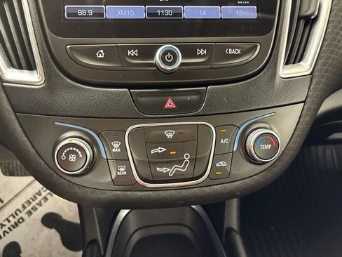 Used 2016 Chevrolet Malibu LT FWD image 34