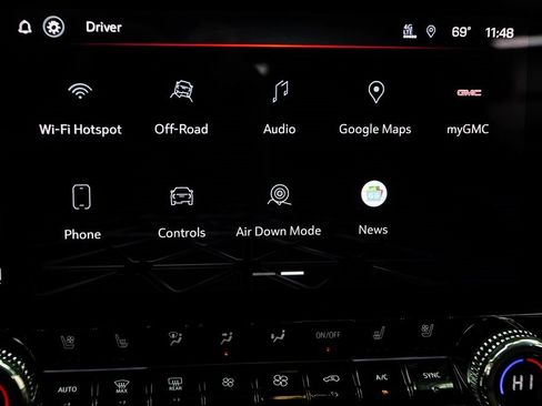 Used 2024 GMC Canyon Denali image 30