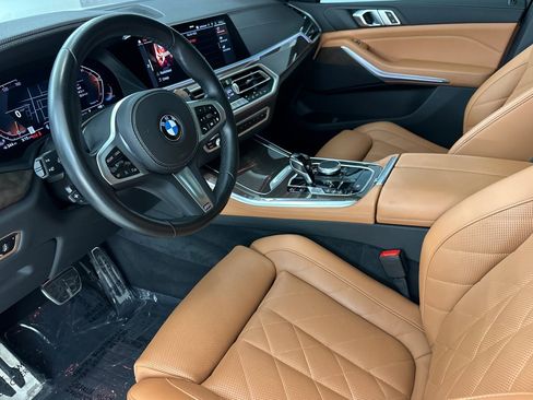 Used 2023 BMW X5 xDrive40i w/ M Sport Package AWD/4WD image 4