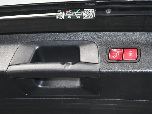 Used 2023 Mercedes-Benz GLS 450 4MATIC image 79