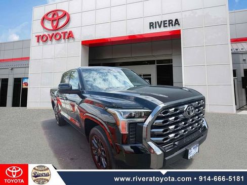 Used 2024 Toyota Tundra Platinum AWD/4WD image 2