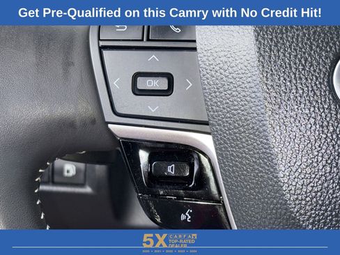 Used 2025 Toyota Camry SE image 21