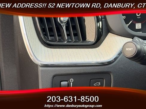 Used 2021 Volvo XC60 T5 Inscription w/ Protection Package AWD/4WD image 16