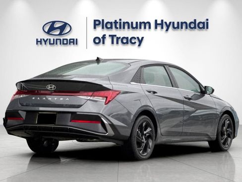 New 2026 Hyundai Elantra SEL Sport Premium FWD image 4
