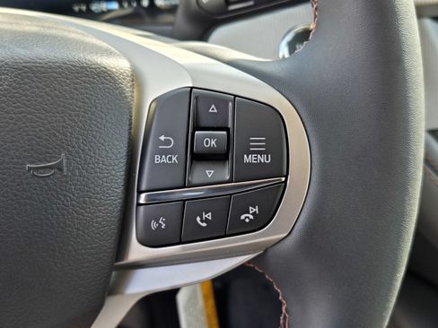 New 2026 Ford Explorer Active AWD/4WD image 10