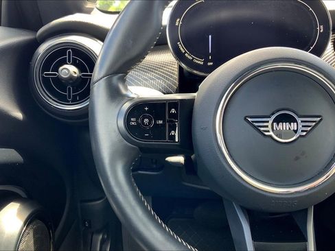 Certified 2024 MINI Cooper SE w/ MINI Resolute Edition image 19